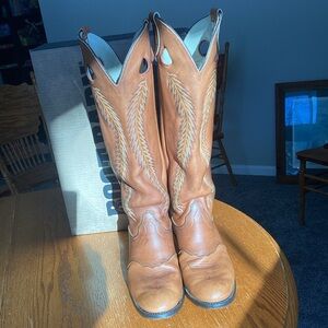 Men’s 10D Olathe Model 6720 Tan Leather 20” Tall Buckaroo Boots